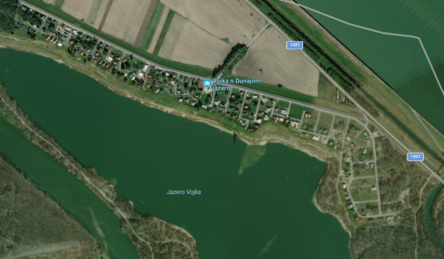 BOSEN | Stavebný pozemok s projektom priamo pri Vojčianskom jazere