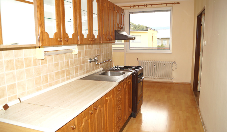 BOSEN | 3i tehlový byt s loggiou, širšie centrum, 87 m2