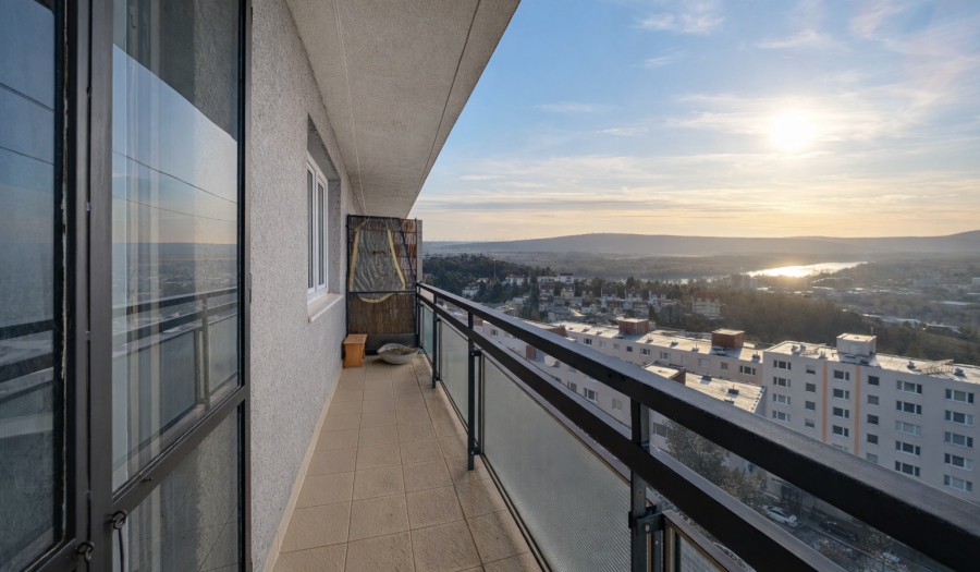 BOSEN | Veľkometrážny 1,5 izbový byt s výhľadom, Na Hrebienku, BA 63m2