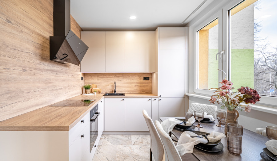 BOSEN | Kompletne zrekonštruovaný a zariadený 4 izbový byt, 82m2, Medveďovej, Petržalka