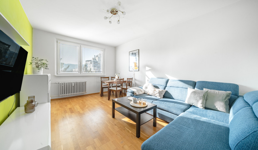 BOSEN | Priestranný 2 izbový byt Kpt. Jána Rašu, Dúbravka, 53 m2