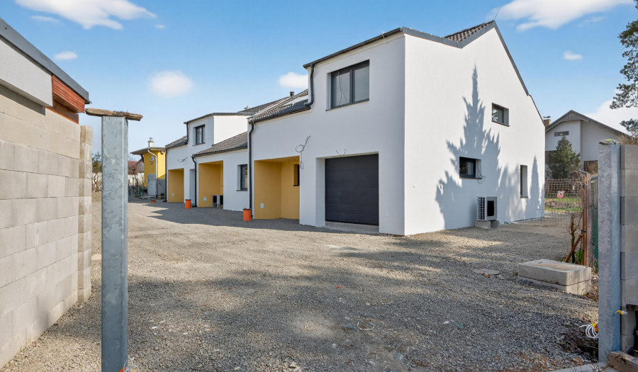 BOSEN | Novostavba 5 izbový dom s garážou, Kostolište