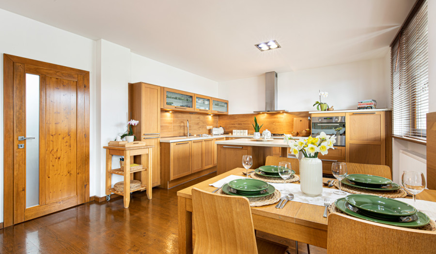 BOSEN | 5 IZBOVÝ RODINNÝ DOM S VEĽKOU ZÁHRADOU, HORNÉ SALIBY