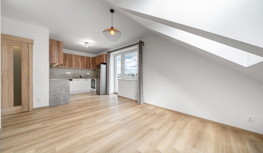 BOSEN | Prenájom 2 izbového bytu s balkónom a parkovaním, Skalica