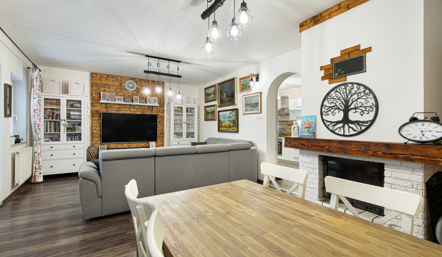 BOSEN | 5i RD s fotovoltikou a dokonalou  záhradou na relax v T. Hradskej