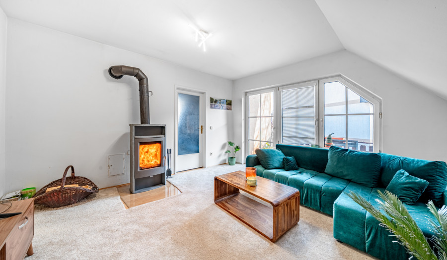 BOSEN PRENÁJME 3IZBOVÝ BYT S KRBOM, LOGGIOU V HAINBURG/DONA