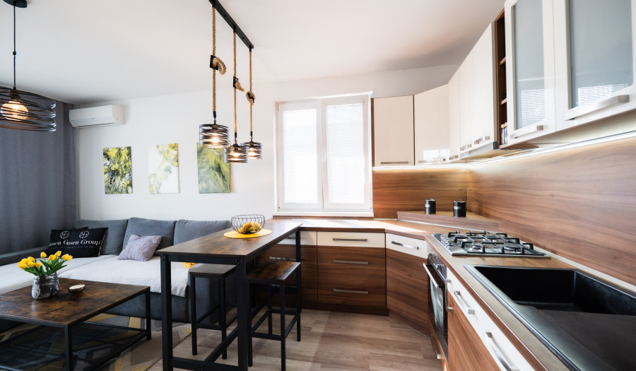 BOSEN GROUP I 2 izbový  priestranný byt v obci Hamuliakovo. Pet friendly