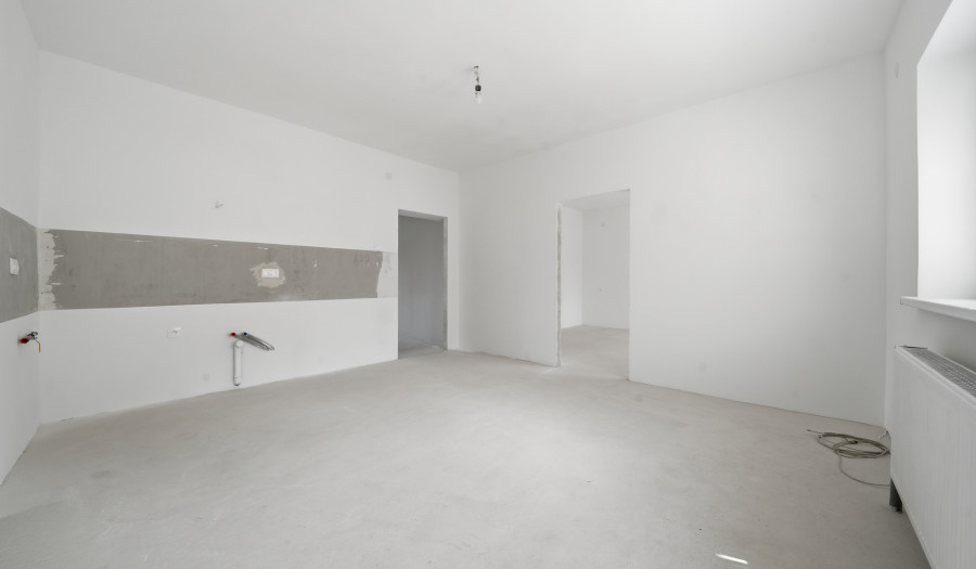 BOSEN | Rodinný dom po rekonštrukcii s možnosťou dokončenia podľa vlastných predstáv, 170 m²
