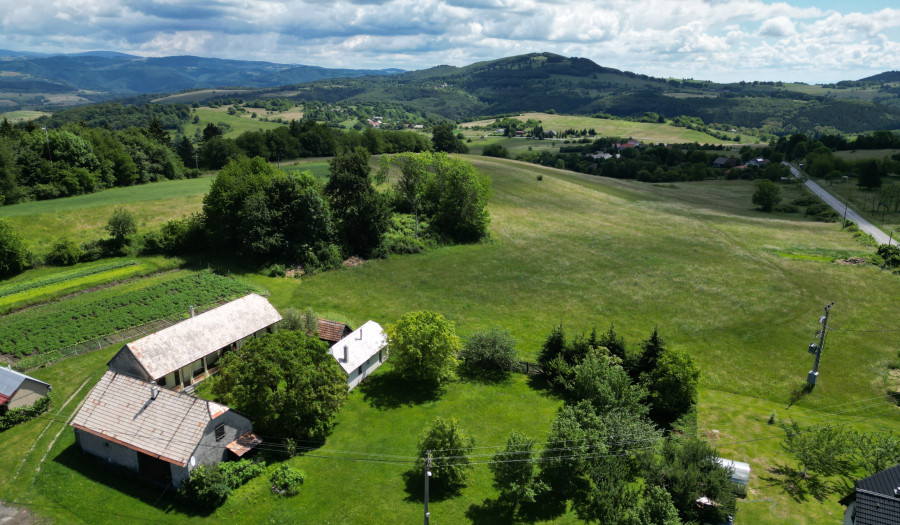 BOSEN | Vidiecka usadlosť na polosamote, 3100 m2.
