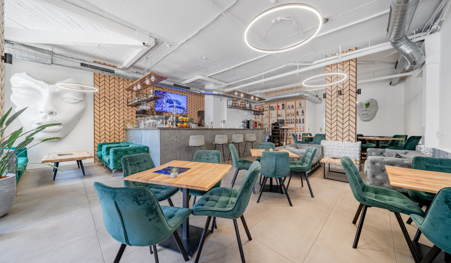 BOSEN GROUP | Dizajnovo zariadený lounge bar, Perla Ružinova