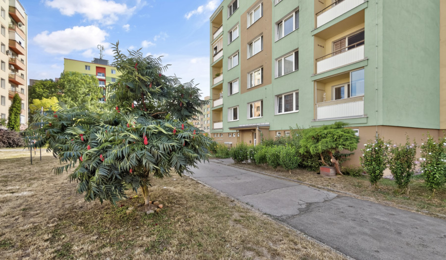 BOSEN | 2 izbový byt s loggiou v centre Fiľakova, 65m2