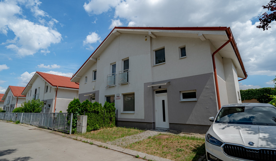 BOSEN | Na predaj 5 izbový dom za cenu bytu v Bratislave, 242 m2
