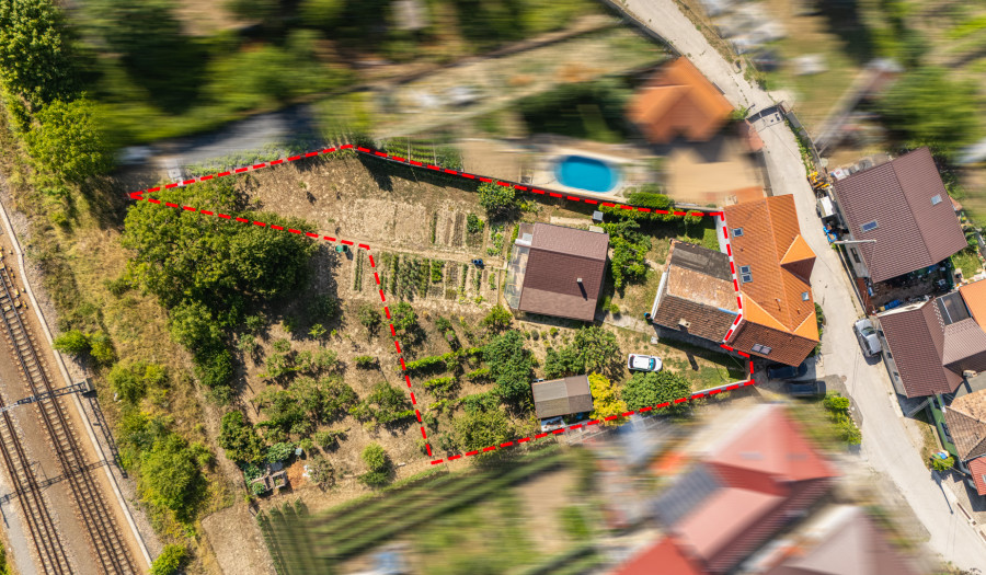 BOSEN | Stavebný pozemok s kompletnými IS a vzrastlou zeleňou | Šenkvice | 1 062 m²
