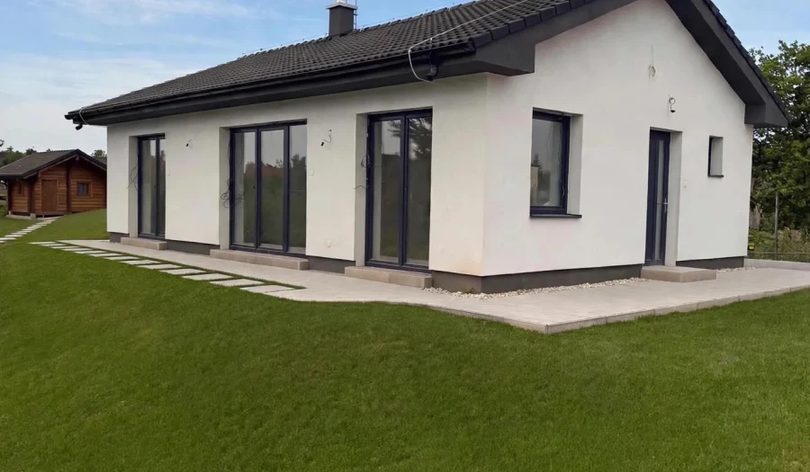 BOSEN |Novostavba rodinného domu v centre Hviezdoslavova