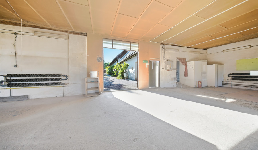 BOSEN | Na prenájom skladový priestor 225 m²