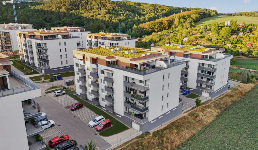 BOSEN | NOVOSTAVBA kompletne zariadený 2i byt s parkovacím státím - Trenčín