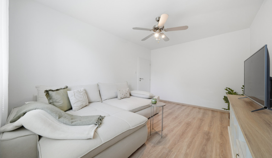 BOSEN | Svetlý 2 izbový byt s balkónom v pokojnej časti, Rusovce  51,76 m²