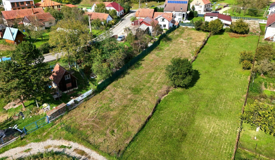 BOSEN | Stavebný pozemok 1509 m2 - Skalka nad Váhom