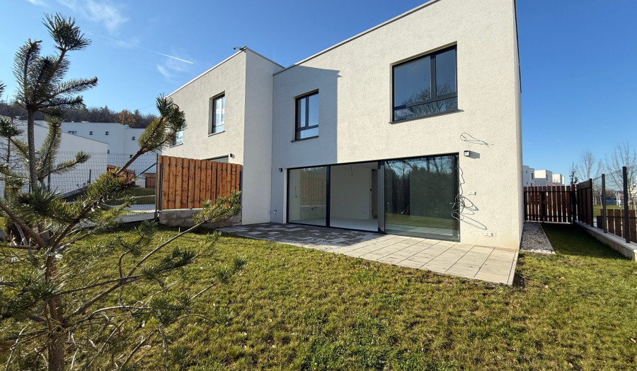 BOSEN | Moderný 5i rodinný dom s veľkým pozemkom a záhradou v projekte AGÁTY, Dúbravka