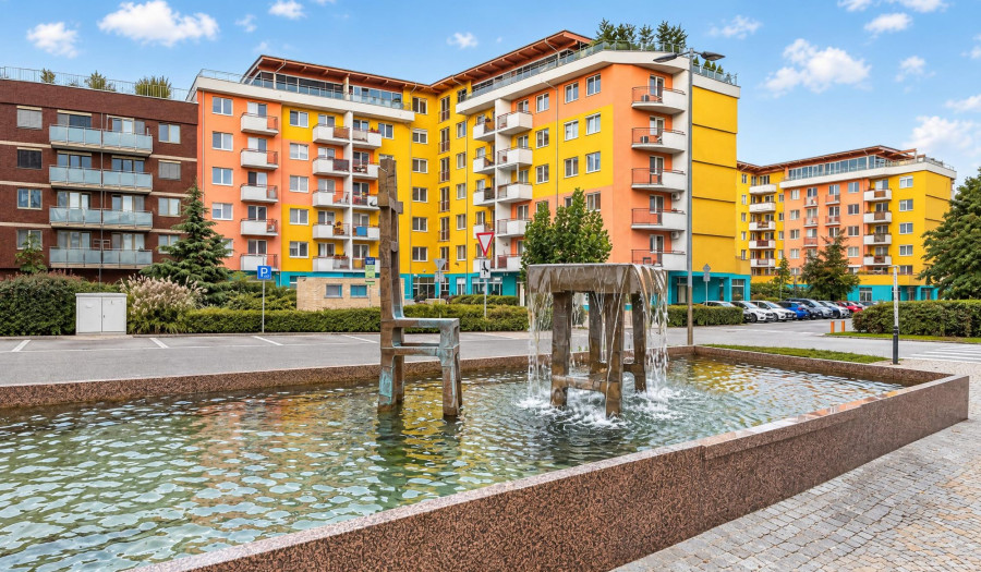 BOSEN | Na prenájom 2-izbový byt s balkónom a klimatizáciou