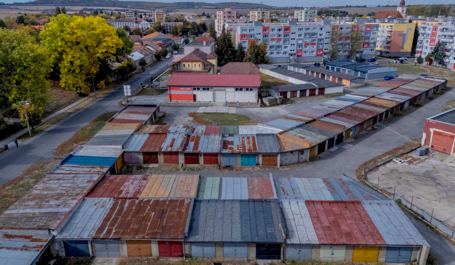 BOSEN | Garáž v centre Fiľakova, 22m2